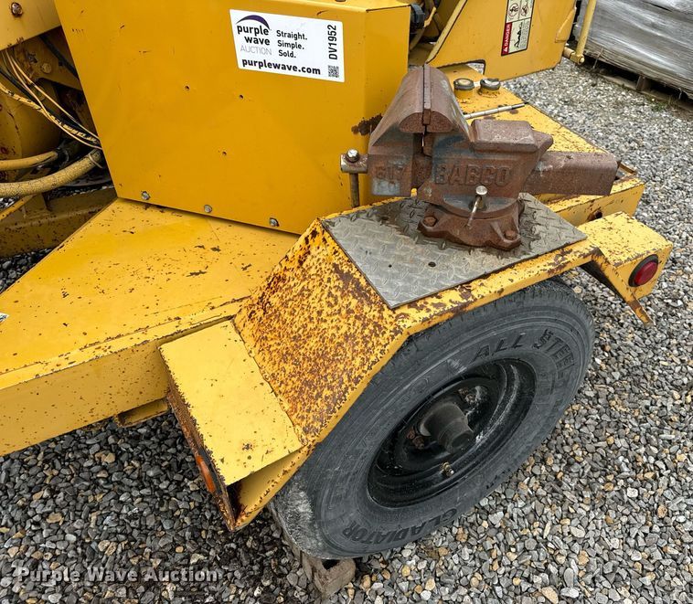 image for item DV1952 1994 Vermeer 1250BC wood chipper