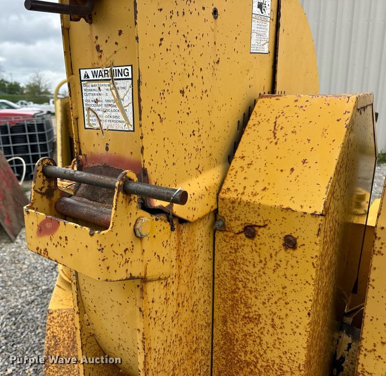 image for item DV1952 1994 Vermeer 1250BC wood chipper