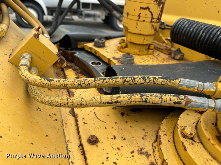 image for item DV1952 1994 Vermeer 1250BC wood chipper