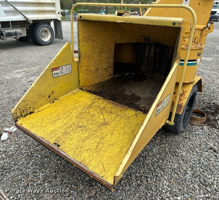 image for item DV1952 1994 Vermeer 1250BC wood chipper