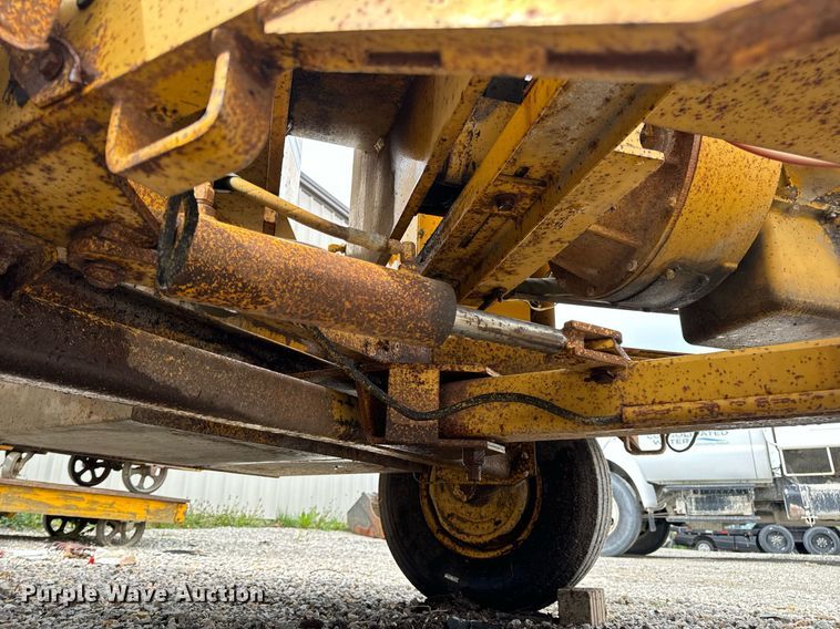 image for item DV1952 1994 Vermeer 1250BC wood chipper