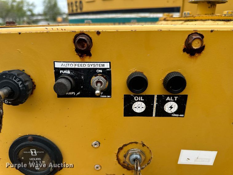 image for item DV1952 1994 Vermeer 1250BC wood chipper