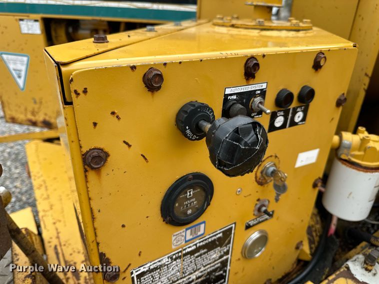 image for item DV1952 1994 Vermeer 1250BC wood chipper