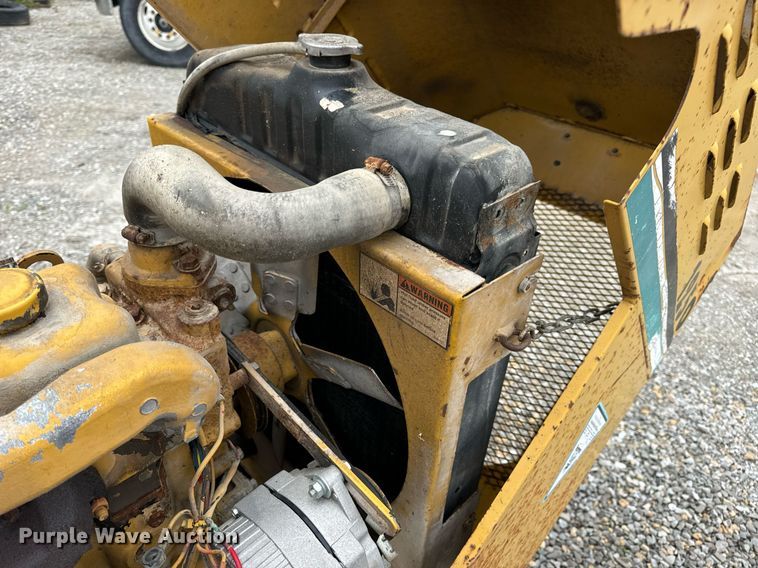 image for item DV1952 1994 Vermeer 1250BC wood chipper