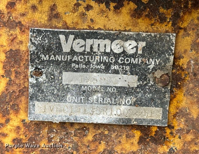 image for item DV1952 1994 Vermeer 1250BC wood chipper