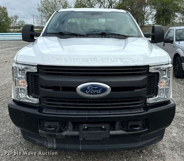 image for item DV1954 2017 Ford F250 Super Duty XL SuperCab pickup truck