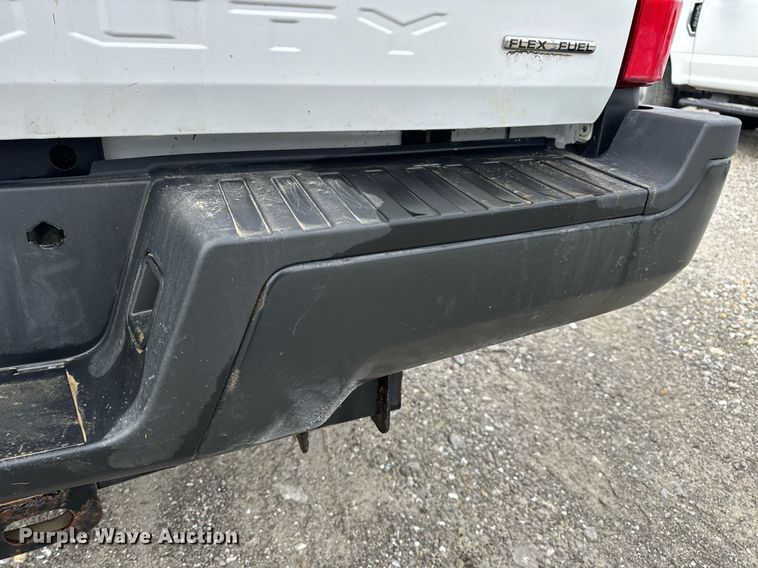 image for item DV1954 2017 Ford F250 Super Duty XL SuperCab pickup truck