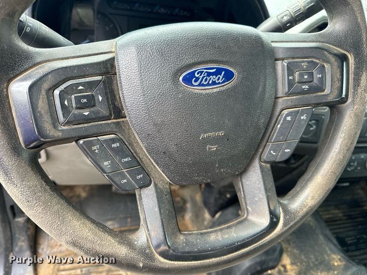 image for item DV1954 2017 Ford F250 Super Duty XL SuperCab pickup truck