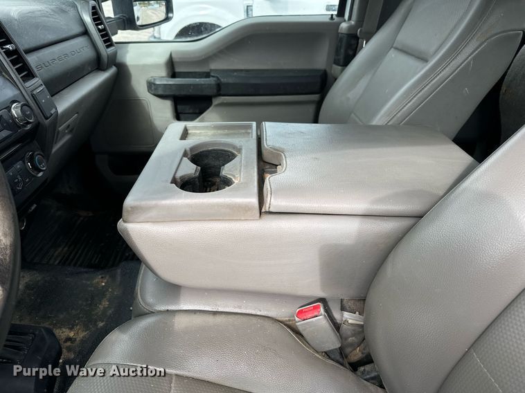 image for item DV1954 2017 Ford F250 Super Duty XL SuperCab pickup truck