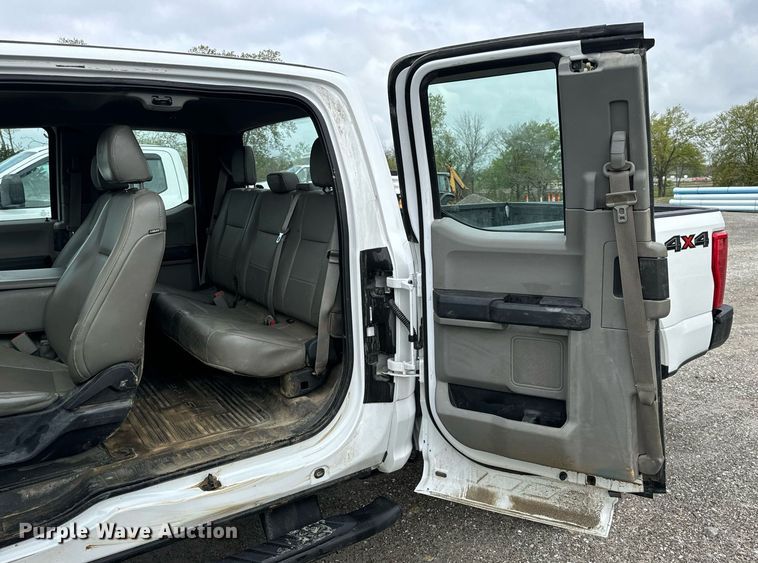 image for item DV1954 2017 Ford F250 Super Duty XL SuperCab pickup truck