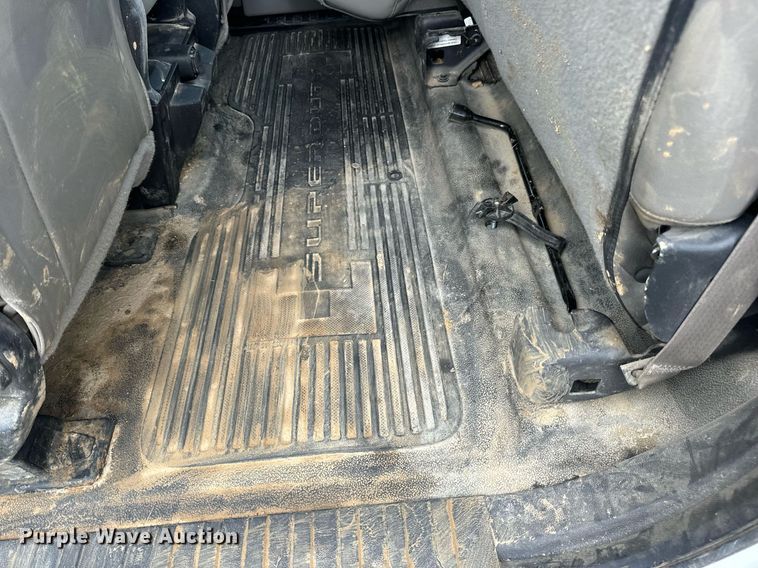 image for item DV1954 2017 Ford F250 Super Duty XL SuperCab pickup truck