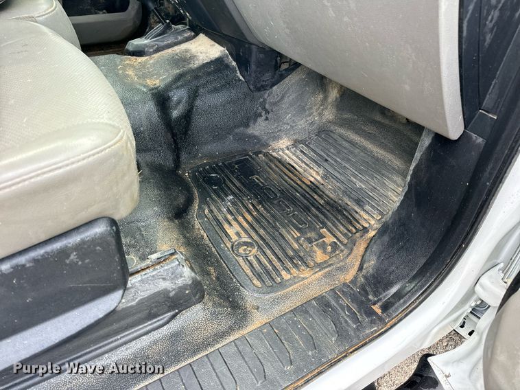 image for item DV1954 2017 Ford F250 Super Duty XL SuperCab pickup truck