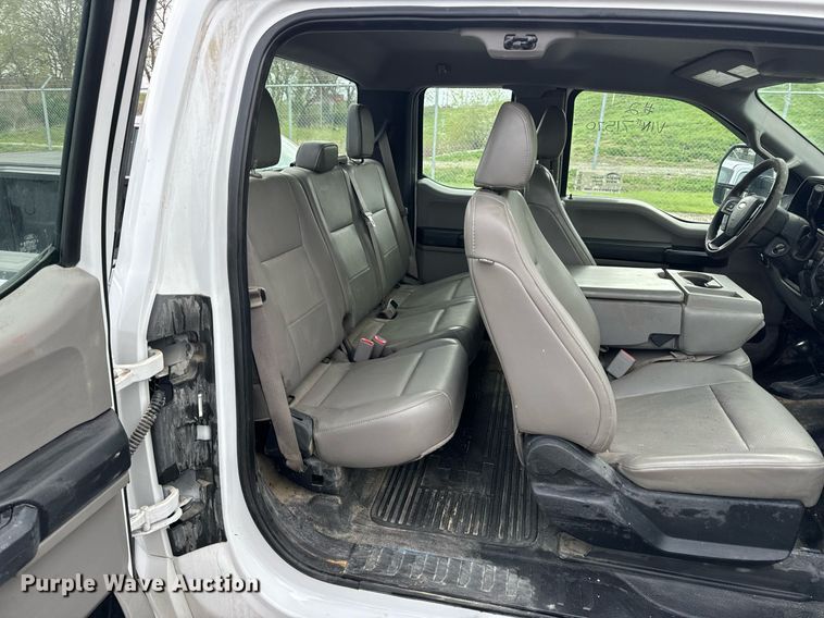 image for item DV1954 2017 Ford F250 Super Duty XL SuperCab pickup truck