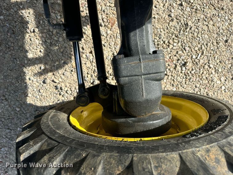 image for item DV1967 2009 John Deere 4520 MFWD tractor