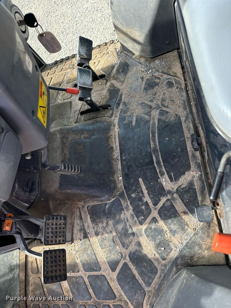 image for item DV1968 2013 Massey Ferguson 1648 MFWD tractor