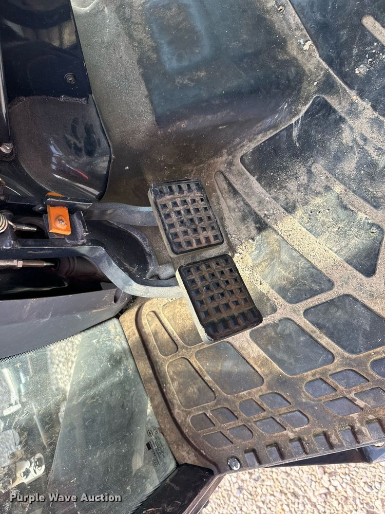 image for item DV1968 2013 Massey Ferguson 1648 MFWD tractor