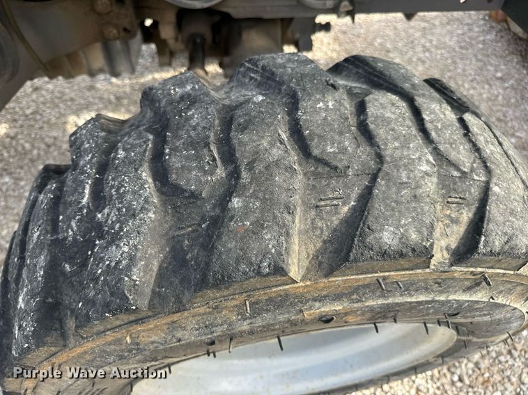 image for item DV1968 2013 Massey Ferguson 1648 MFWD tractor