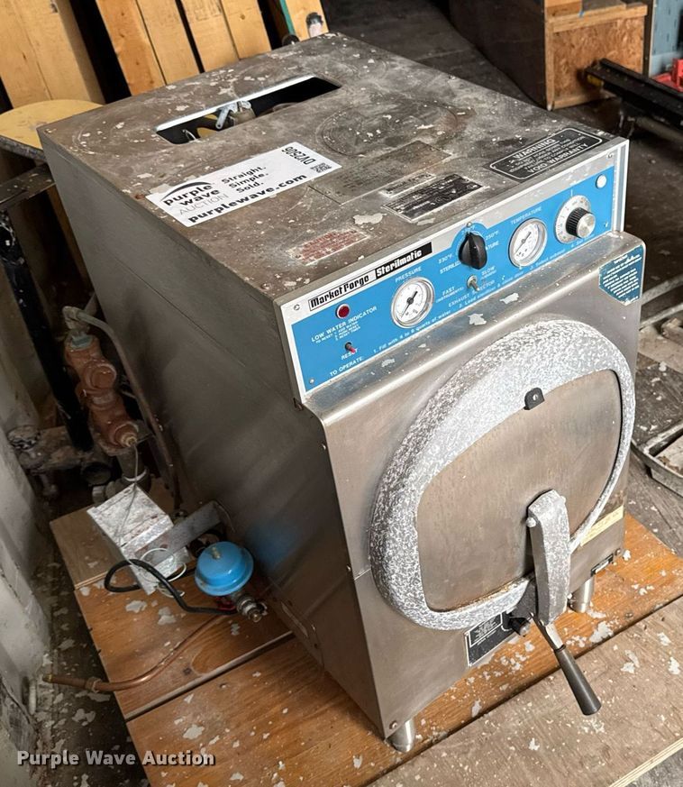 image for item DV2506 1990 Market Forge STM-EL autoclave