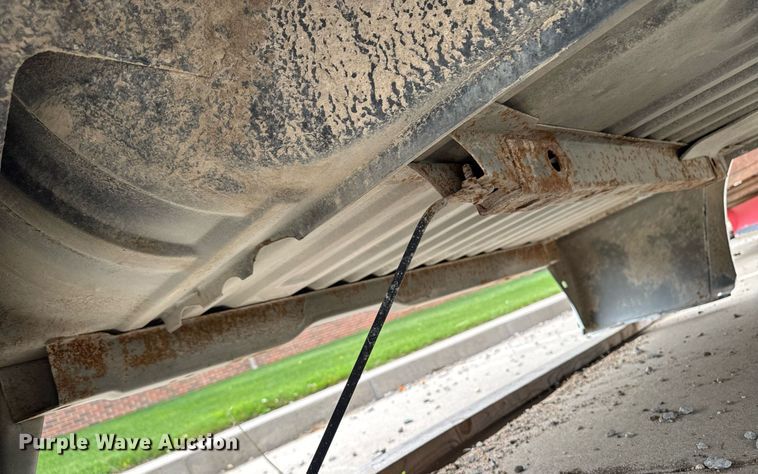 image for item DV2510 2012 Ford F250 pickup truck bed