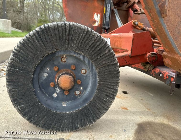 image for item DV2511 Rhino batwing rotary mower