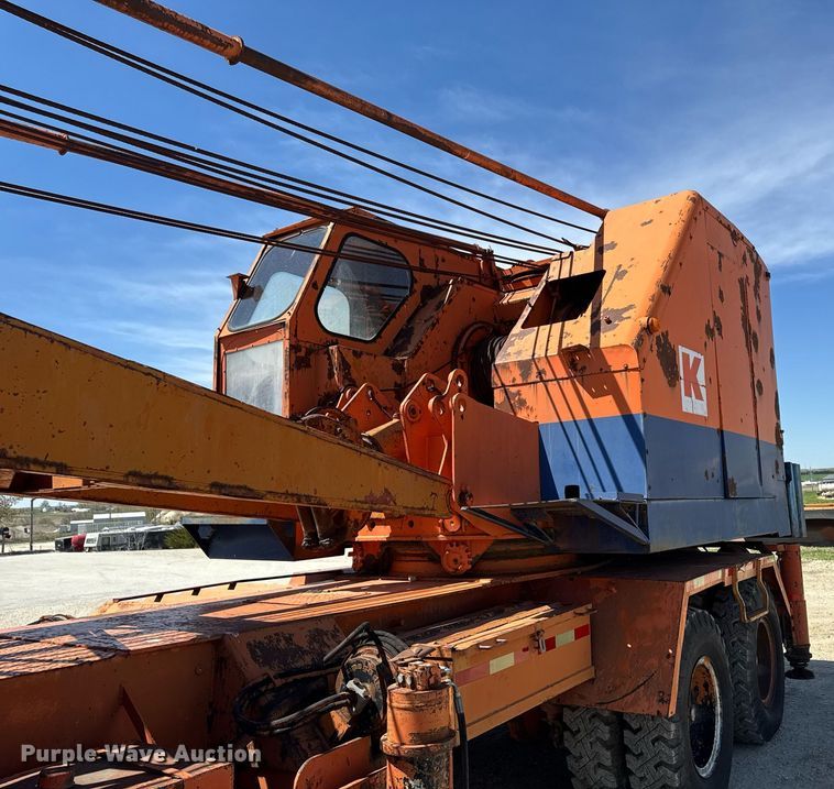 image for item DV2534 Koehring 64-607 CC crane