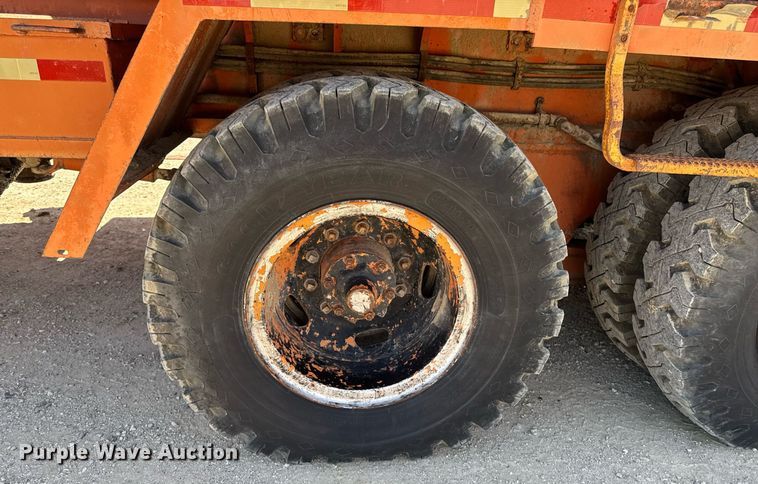 image for item DV2534 Koehring 64-607 CC crane