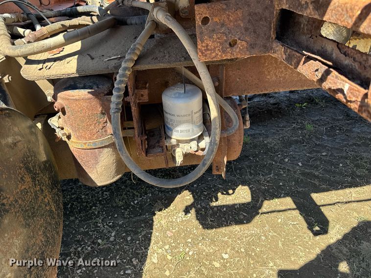 image for item DV2536 2000 Mack RD688S dump truck