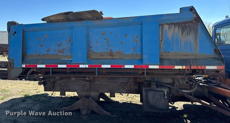 image for item DV2536 2000 Mack RD688S dump truck