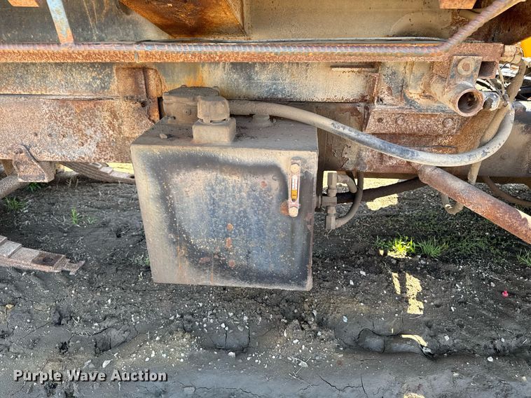 image for item DV2536 2000 Mack RD688S dump truck