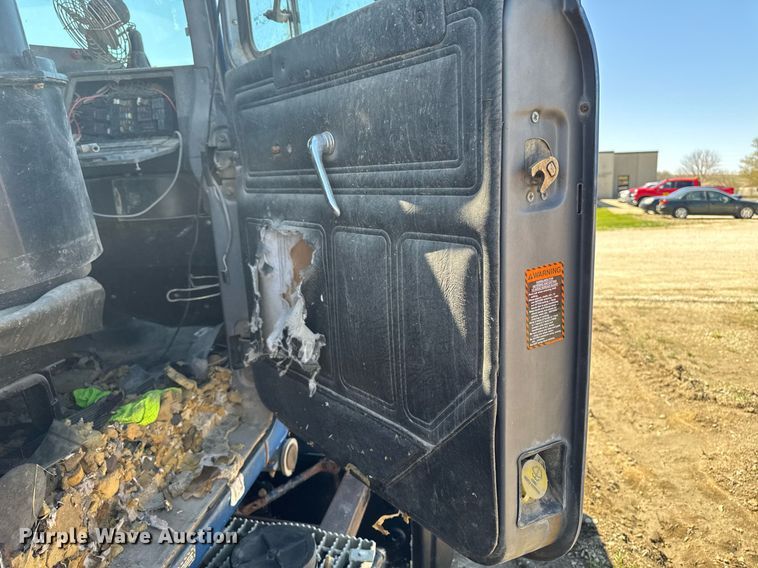 image for item DV2536 2000 Mack RD688S dump truck