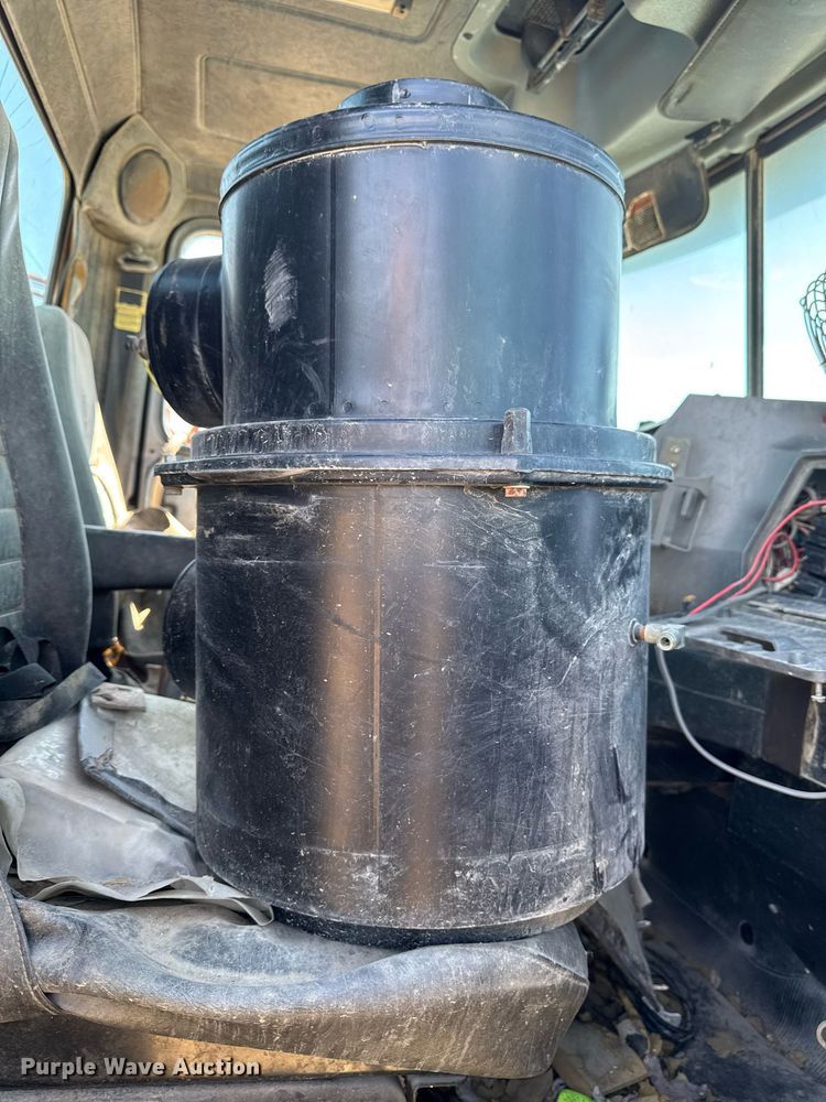 image for item DV2536 2000 Mack RD688S dump truck