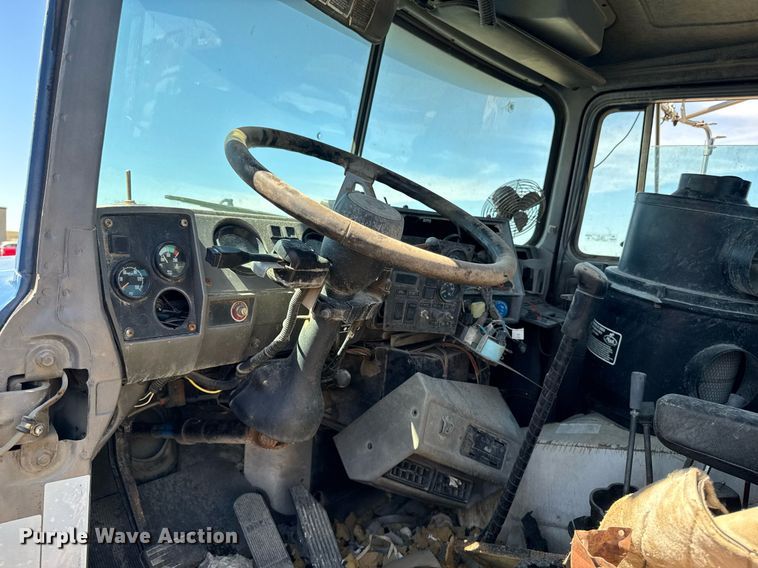 image for item DV2536 2000 Mack RD688S dump truck