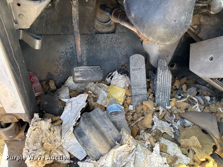 image for item DV2536 2000 Mack RD688S dump truck