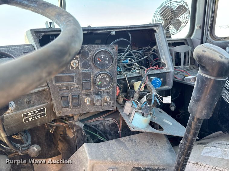 image for item DV2536 2000 Mack RD688S dump truck