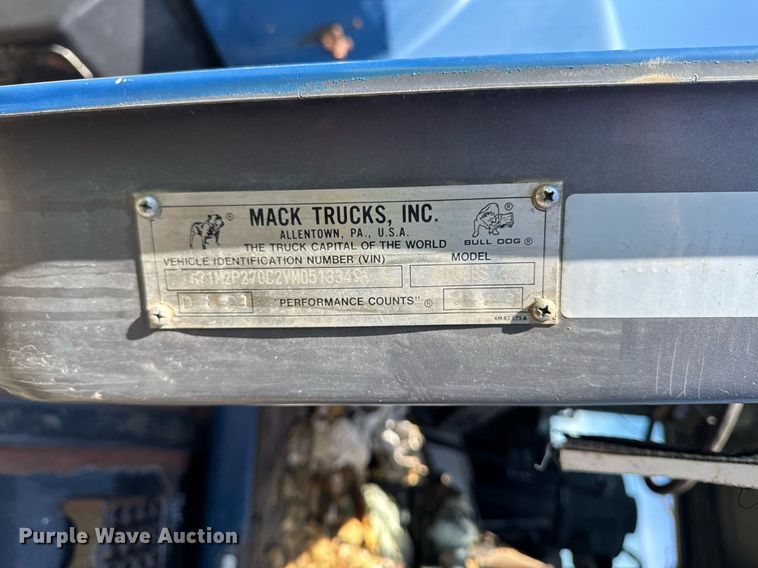 image for item DV2536 2000 Mack RD688S dump truck