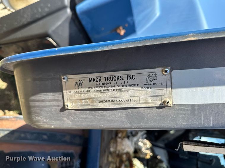 image for item DV2536 2000 Mack RD688S dump truck