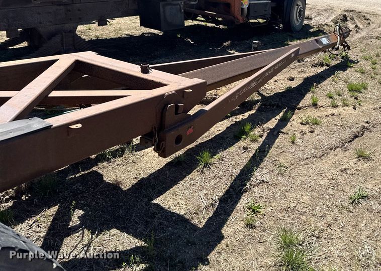 image for item DV2537 2010 Brady end dump pup trailer chassis