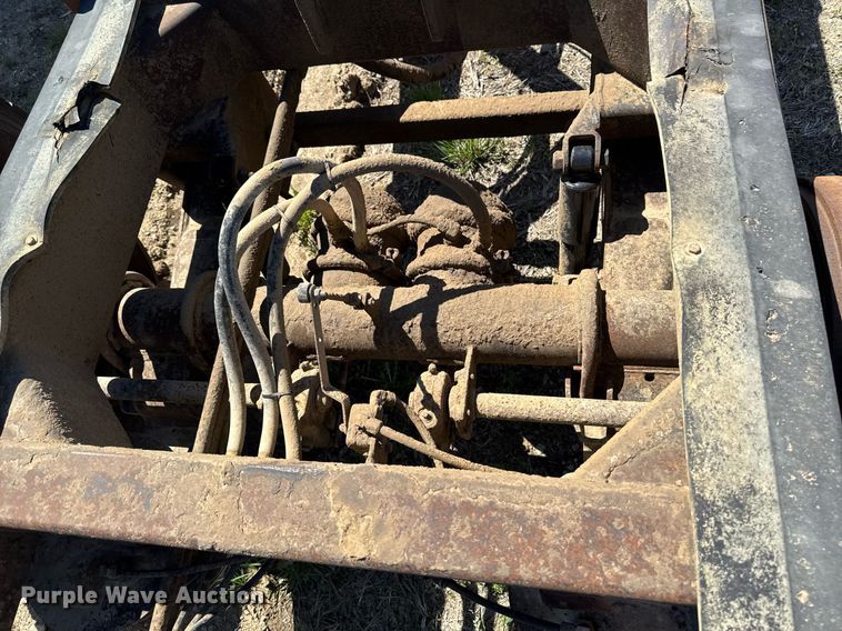 image for item DV2537 2010 Brady end dump pup trailer chassis