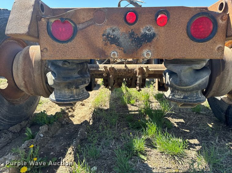 image for item DV2537 2010 Brady end dump pup trailer chassis