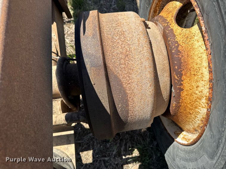 image for item DV2537 2010 Brady end dump pup trailer chassis