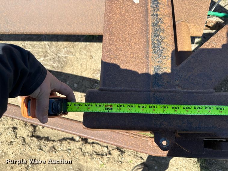 image for item DV2537 2010 Brady end dump pup trailer chassis