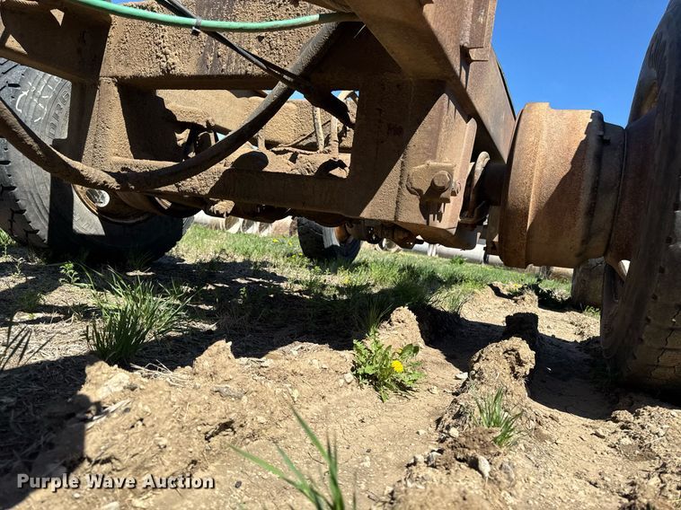 image for item DV2537 2010 Brady end dump pup trailer chassis