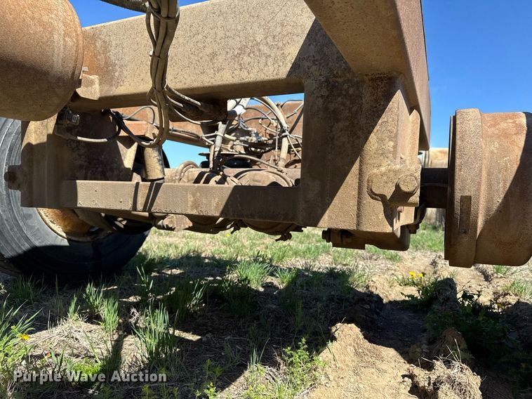 image for item DV2537 2010 Brady end dump pup trailer chassis