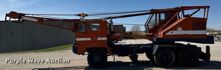 image for item DV2538 1975 Bantam 306 crane
