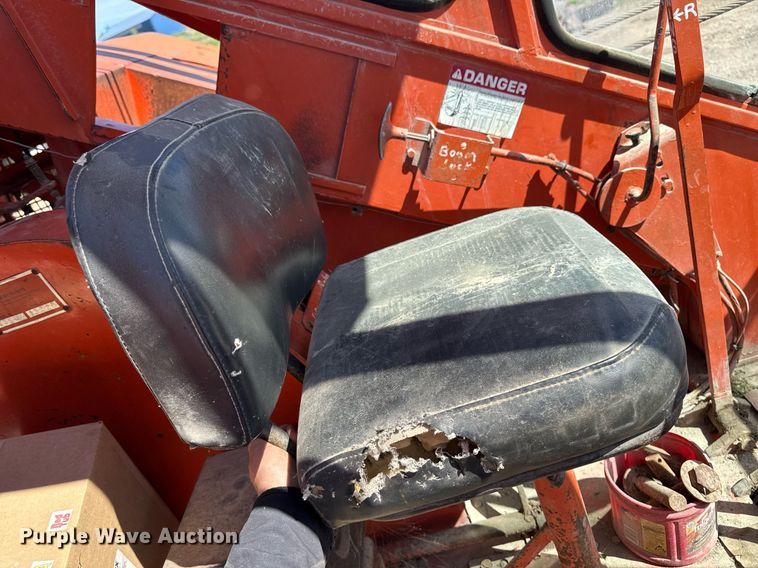 image for item DV2538 1975 Bantam 306 crane