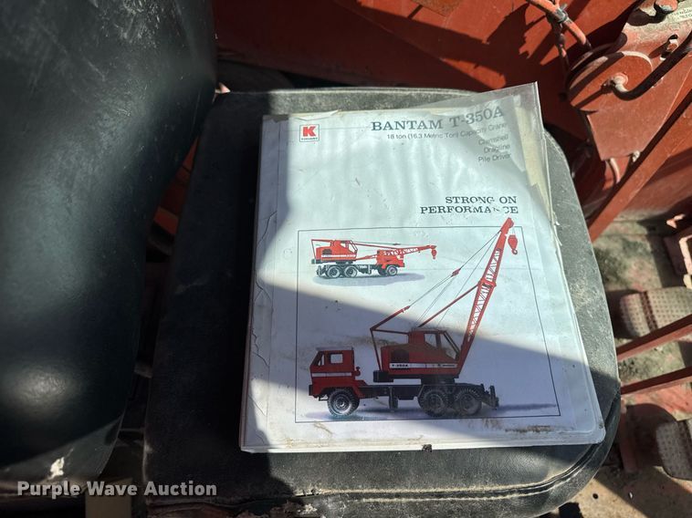 image for item DV2538 1975 Bantam 306 crane