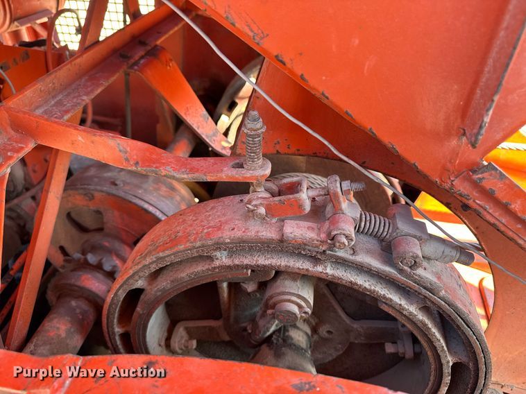 image for item DV2538 1975 Bantam 306 crane