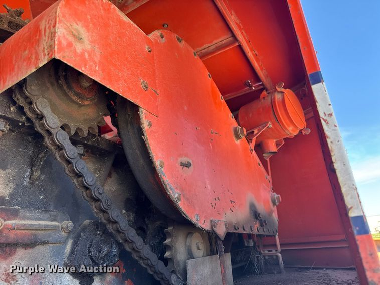 image for item DV2538 1975 Bantam 306 crane