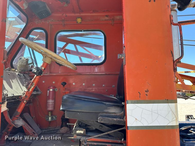 image for item DV2538 1975 Bantam 306 crane