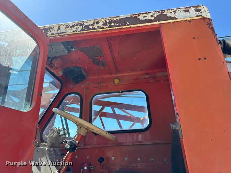 image for item DV2538 1975 Bantam 306 crane